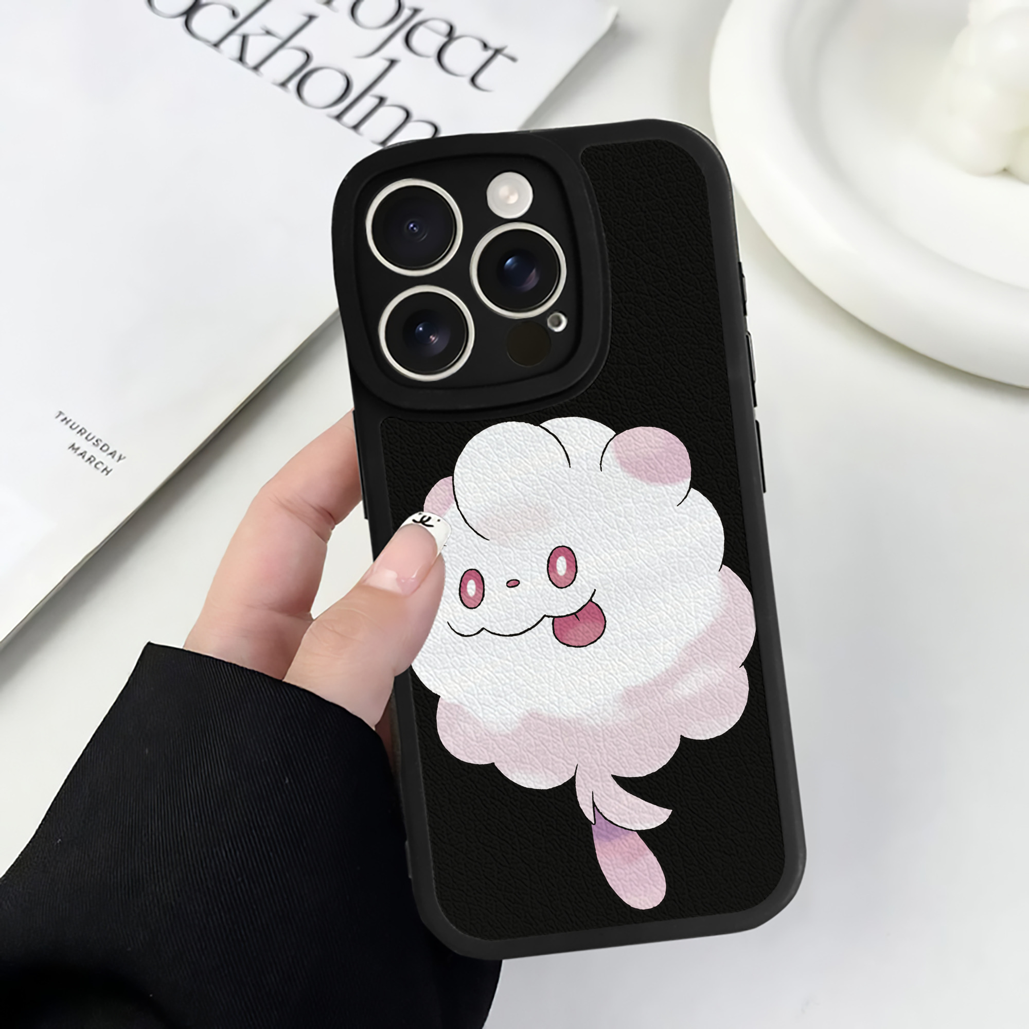 （画像用） ポケットモンスター Pokémon 【iPhone 16シリーズ対応】シリコンスマホケース（レザー調） 材質：シリコン